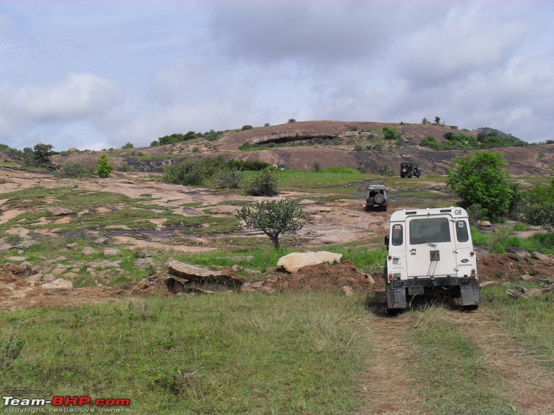 Of Jeep's, Gypsy, Landy and a L&T Komatsu - OTR/Recee (Off Kanakpura) - 11Jul2010-011.jpg