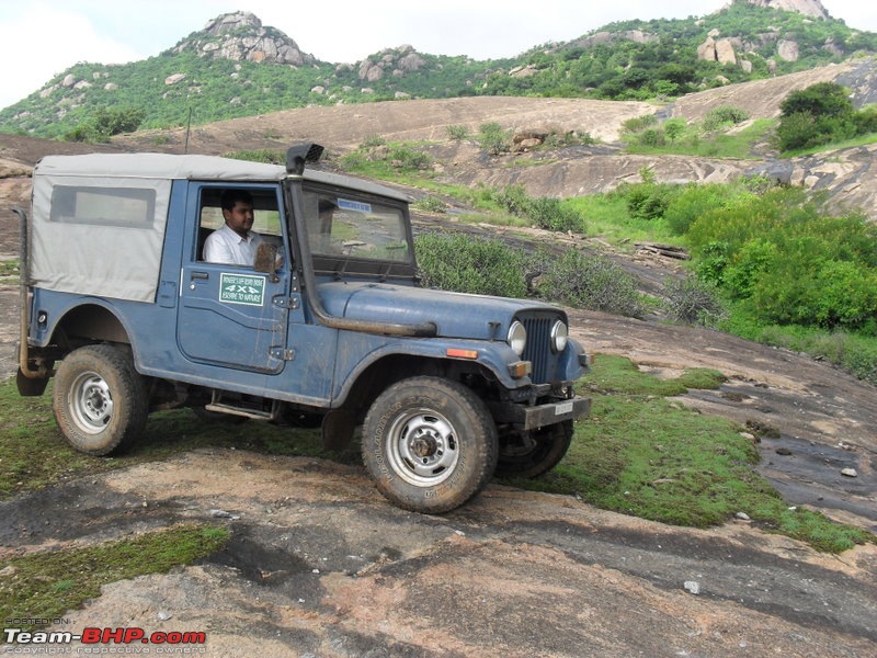 Of Jeep's, Gypsy, Landy and a L&T Komatsu - OTR/Recee (Off Kanakpura) - 11Jul2010-026.jpg