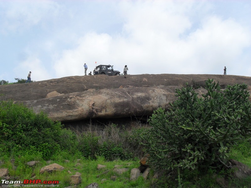 Of Jeep's, Gypsy, Landy and a L&T Komatsu - OTR/Recee (Off Kanakpura) - 11Jul2010-044.jpg