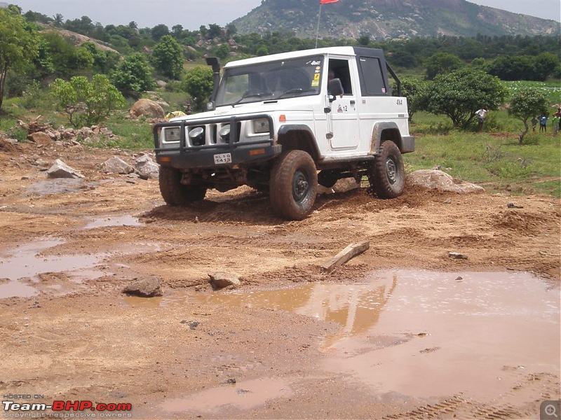 Of Jeep's, Gypsy, Landy and a L&T Komatsu - OTR/Recee (Off Kanakpura) - 11Jul2010-roby-jumped.jpg