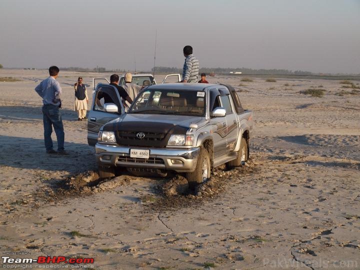IJC, BBQ & Sand bashing On Indus River Bed M 1-159387ijcbbqampsandbashingonindusriverbedm1p1014535.jpg