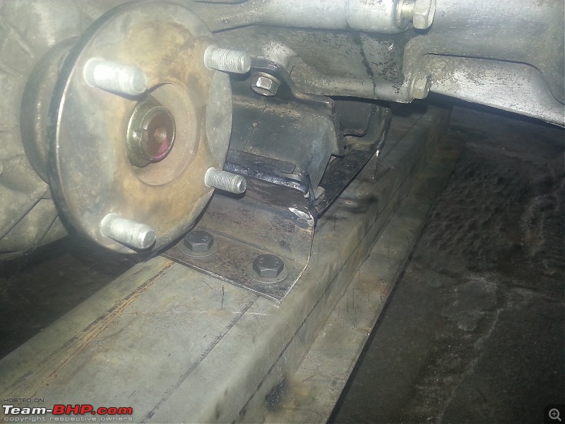 New 4X4 project-gearbox-bed-r151-new-crossbar-closeup.jpg