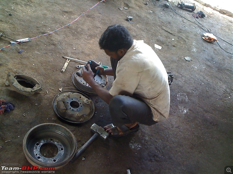 My good ol' 89'er MM540 with 4 wheeldrive , smokey on my tail!-rearaxleinstall2.jpg