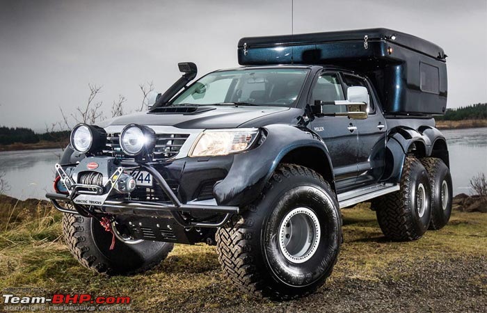 Toyota Hilux 6x6 by Arctic Trucks-arctictrucks01.jpg