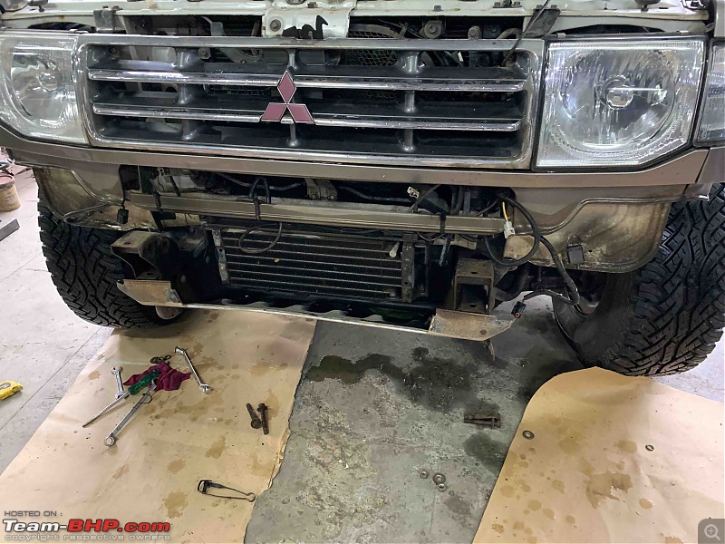 Mitsubishi Pajero SFX - Project Overland Conversion-03-bumper-off.jpg