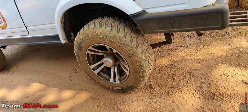 Maruti Gypsy Pictures-tyres.jpg