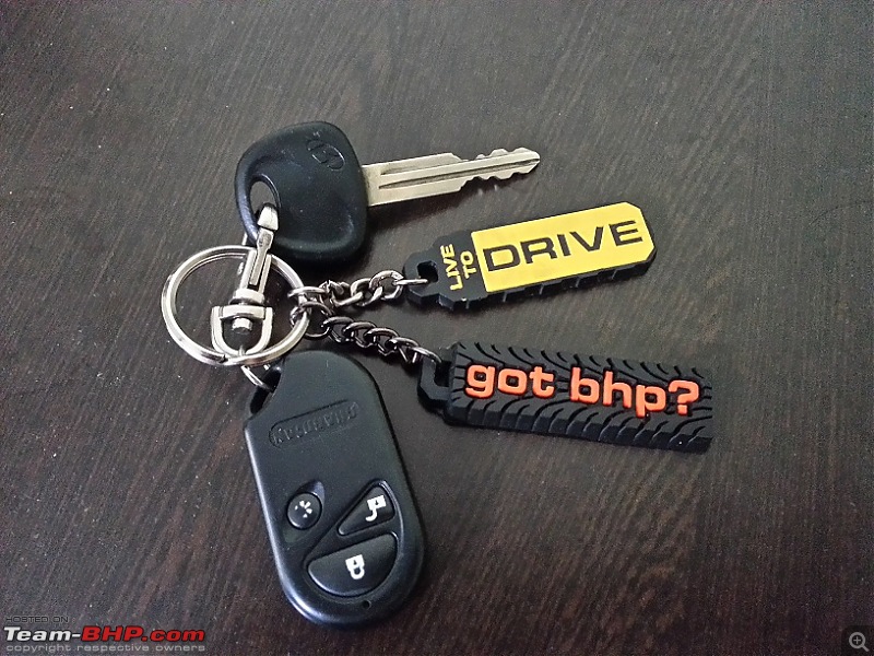 Team-BHP KEYCHAINS are here! Update: 'Got BHP?' design & mixed set added...-20140814_094525_lls.jpg