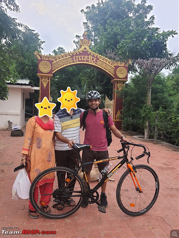 Post pictures of your Bicycle on day trips here!-dhamma-pitha-family.jpg