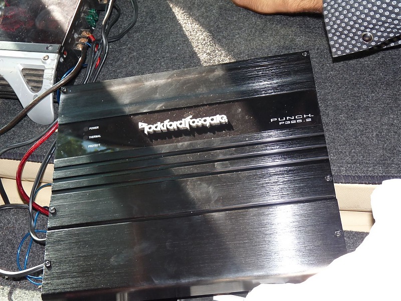 Frankmehta reviews his ICE: Part 1: Rockford Fosgate 325.2 MONO+Illusion Luccent Sub-p1000288-desktop-resolution.jpg