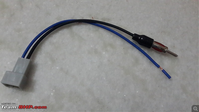 Ertiga DIY: Installing a 2-DIN Stereo with Bluetooth-connector_antenna.jpg