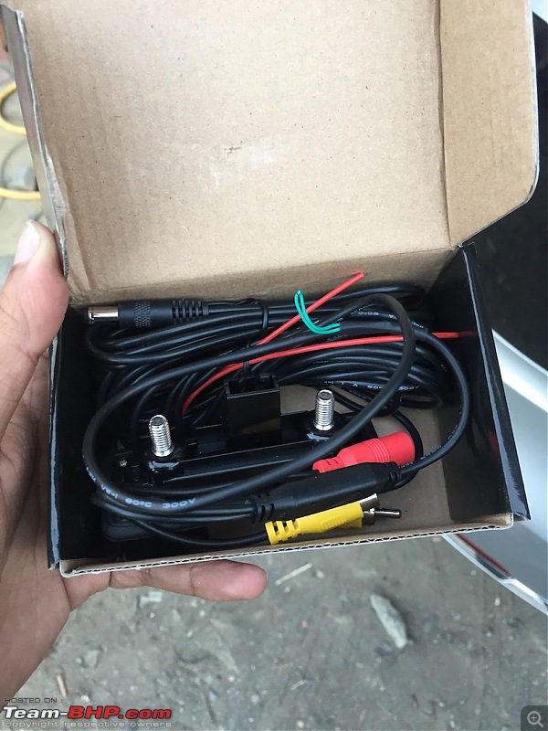 VW Polo/Vento : Replaced stock RCD320 with RCD330 Plus + rear view camera installation guide-img_1983.jpg
