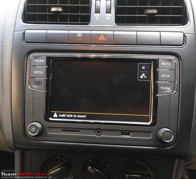 VW Polo/Vento : Replaced stock RCD320 with RCD330 Plus + rear view camera installation guide-10.-reverse-blank.jpg