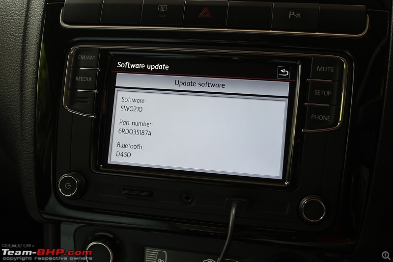 VW Polo/Vento : Replaced stock RCD320 with RCD330 Plus + rear view camera installation guide-img_4824.jpg