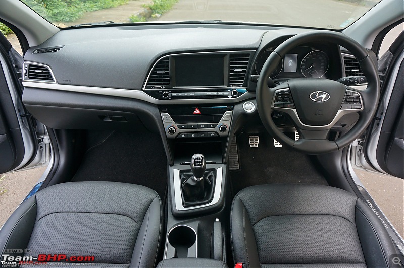 Car Infotainment: Floating Displays vs Integrated Head-Units-2016hyundaielantra01.jpg