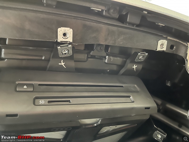 DIY: Adding Apple Carplay / Android Auto to my Audi A4 (B9)-10.-dummy-screws.jpeg