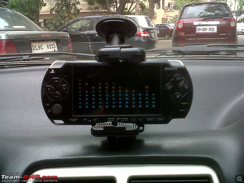 Mobile PSP holder for my car !!-img00032201004181521.jpg
