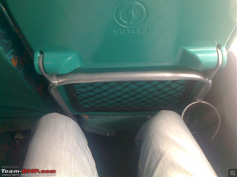 My Experience with the Chennai <-> Bangalore Double Decker Train.-legroom.jpg