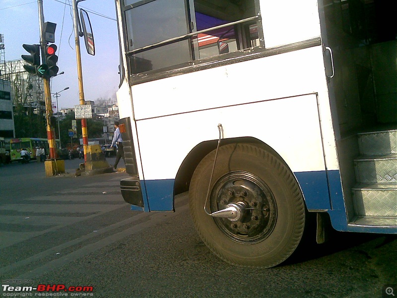 What is attached to this bus wheel? - Tyre Pressure Monitor!-06042009.jpg