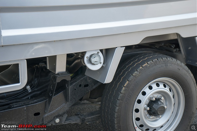 Review: Isuzu D-Max-fuel-tank.jpg