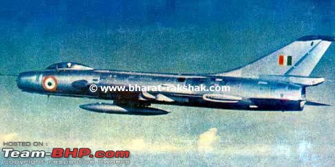 Indian Aviation: HAL HF-24 Marut, the first Indian Jet Fighter-2-su7-flight.jpg