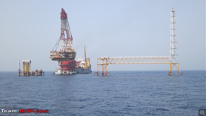 Life onboard an Oil Rig in the Persian Gulf, Iran-platform-lifted.jpg