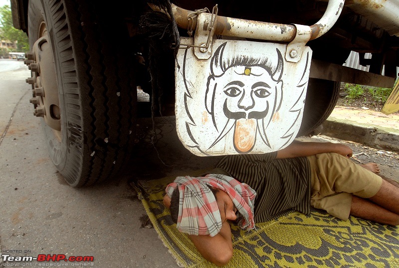 The plight of Indian Truckers-trucker_sleep.jpg