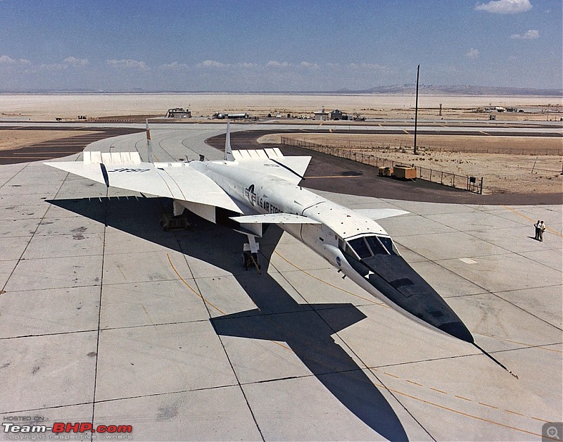 Indian Aviation: MiG-25 Foxbat in the Indian Air Force-1024pxnorth_american_xb70_on_ramp_ecn1814.jpg