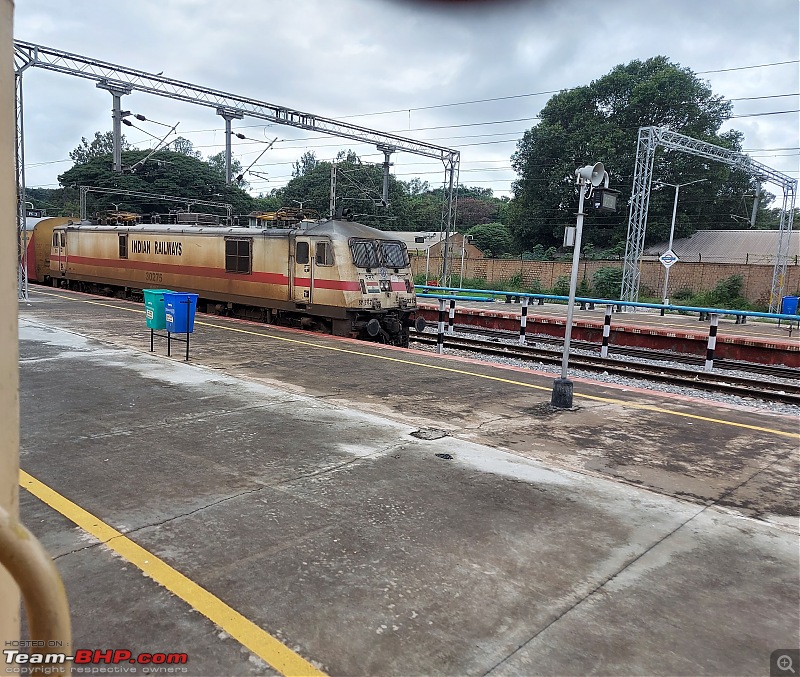 Utkrisht Coaches of Indian Railways | My travel experiences in 2 Trains-yelahanka_2.jpg