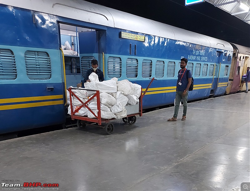 Utkrisht Coaches of Indian Railways | My travel experiences in 2 Trains-22159_rms3.jpg