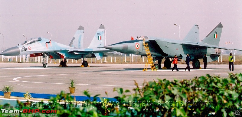 Indian Aviation: MiG-25 Foxbat in the Indian Air Force-15-su30-mig25.jpg