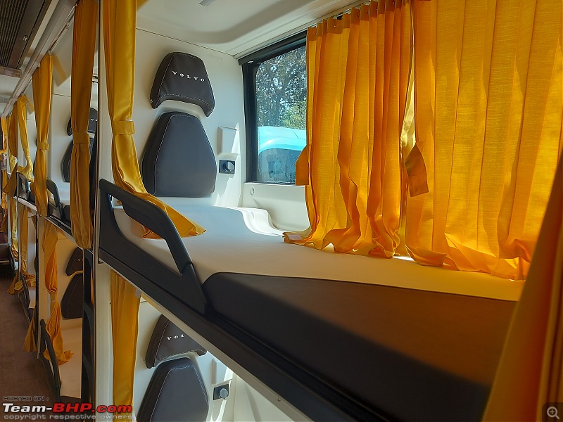 KSRTC Volvo 9600s Ambaari Utsav Review | Palace On Wheels-utsav_uppersingleberth.jpg