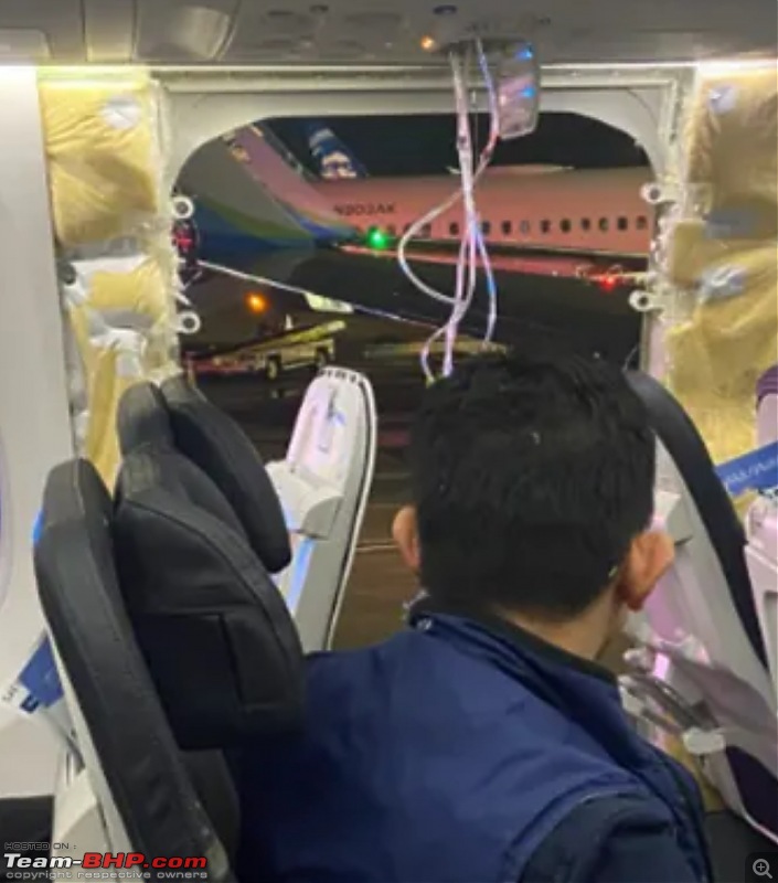 Alaska Airlines Boeing 737-9 MAX mid-cabin exit door blows out mid-air, forcing emergency landing-img_0017.jpeg