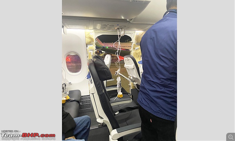 Alaska Airlines Boeing 737-9 MAX mid-cabin exit door blows out mid-air, forcing emergency landing-aa.jpg