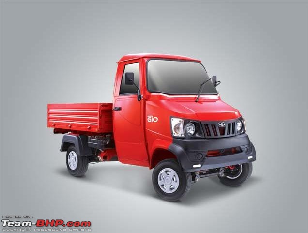 Tiny cabin, Wide loading bay - This is Mahindra GIO-gio.jpg