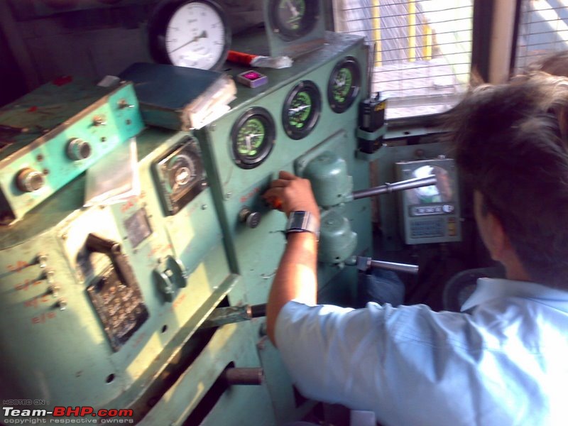 2600 BHP, 16 Cylinder, Diesel AT Locomotive - want a ride?-6.jpg