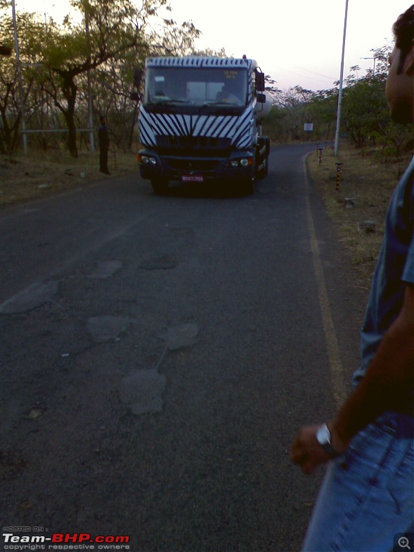 Commercial Vehicle Thread-mahindra-truck.jpg