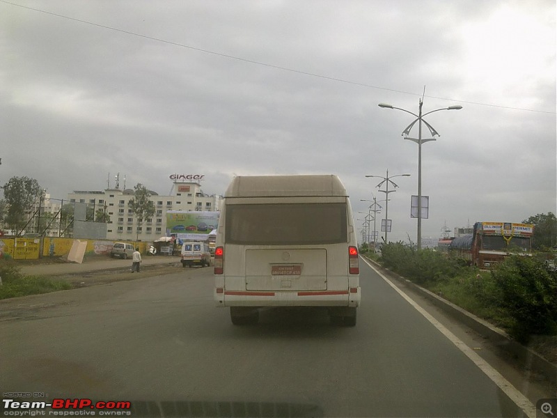 Spy Pics - Force Traveller Facelift-130920121470.jpg