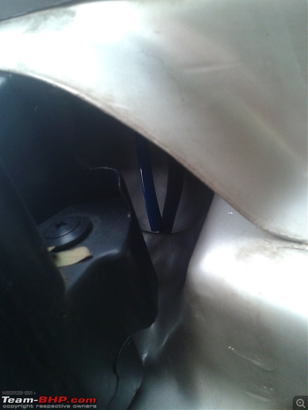 DIY: Replacing the windshield washer pipe (Tata Nano)-20130929_104353.jpg