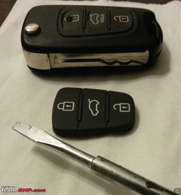 DIY: Replacing the worn-out rubber buttons of a Keyless Entry Remote-20141117_192629.jpg