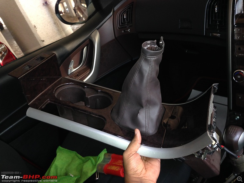 DIY: Carbon fiber vinyl for the dashboard (under 200 INR)-img_0211.jpg