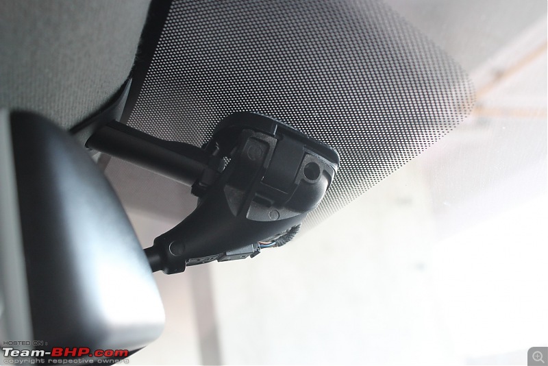 VW Polo DIY: Installing the OE auto-dimming interior mirror-mirror-slid.jpg