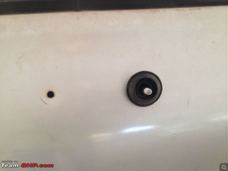 DIY: Adding a rear wiper to the Maruti Zen-holes-pivotcap.jpg