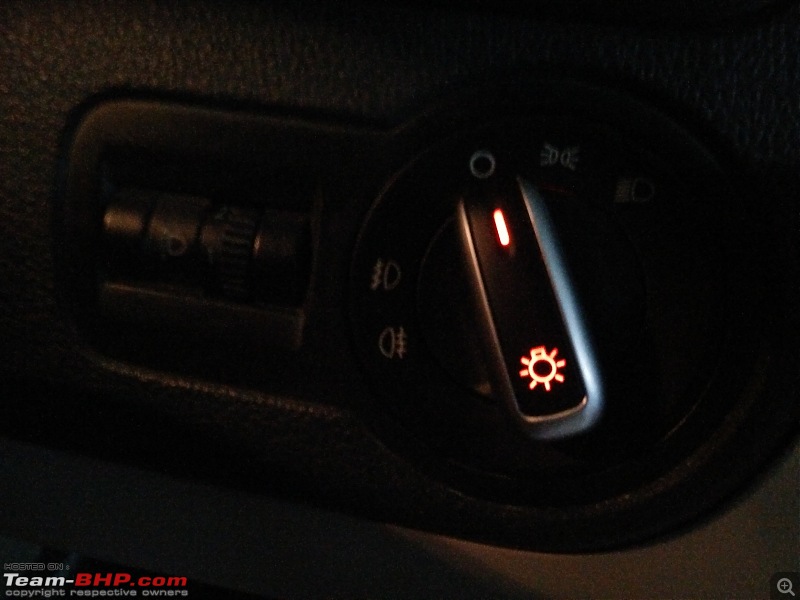 VW Polo DIY: Upgrading cabin light, headlight switch & installing footwell lights-new-switch-night.jpg