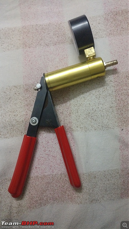 Tools for a DIYer-5.-vacuum-pump.jpg