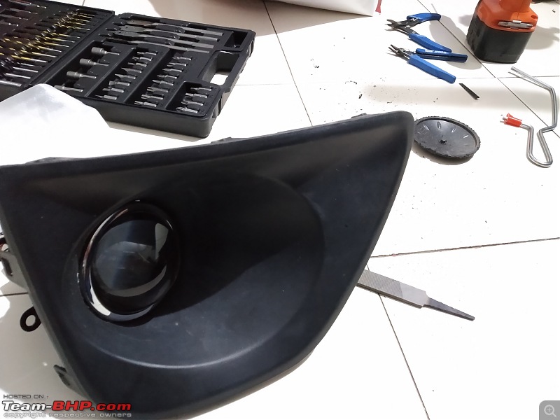 DIY - Maruti Alto K10 - HID Fog Light Installation-shroudwithprojectorinserted.jpg