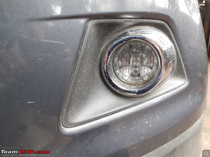 DIY: HID Bi-Xenon projector foglamps in our EcoSport-stock-fog-light.jpg