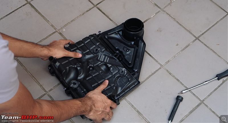 DIY : VW Polo Engine Air Filter Service-reinstalling-box.png