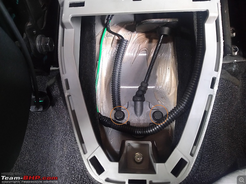 DIY: Installing a rear 12V accessory socket in my Tiago-groundbolt.jpg