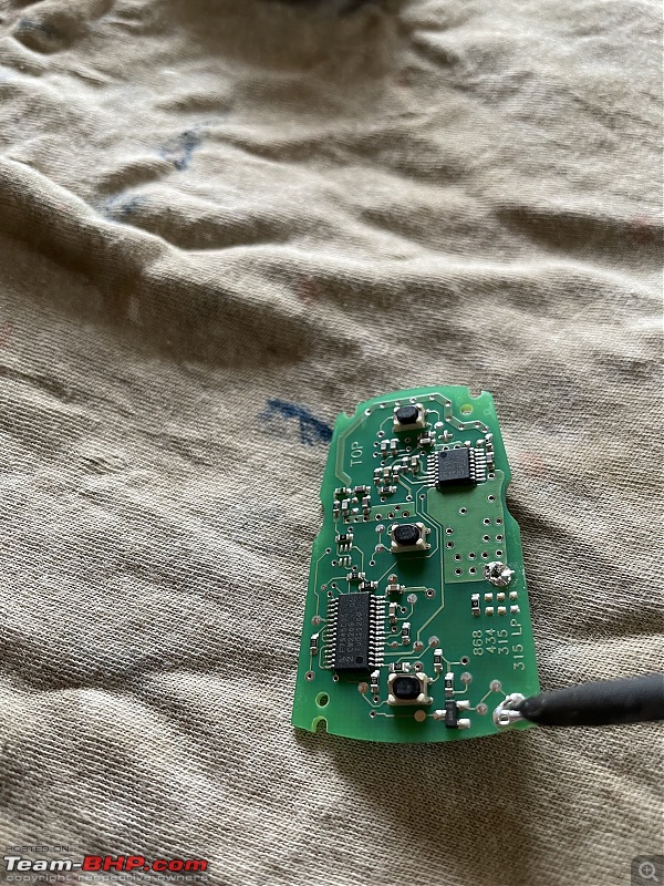 Repairing a BMW Key Fob | A cheaper solution-8soldering-out.jpg