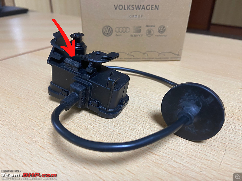 VW Polo DIY: Adding the OE emergency fuel flap release mechanism-actuator_lever.png